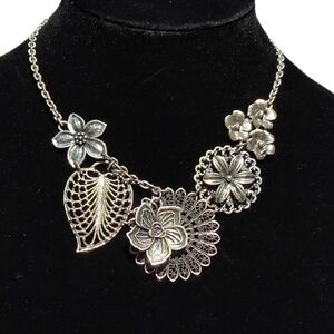 Silver Tone Floral Necklace